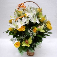 Купить букет цветов - Букет из лилий Красотка Букет Купить цветы в Красноярске. Магазин цветов с доставкой.